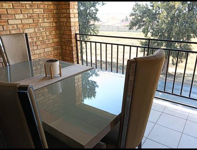 3 BEDROOM TOWNHOUSE FOR SALE IN ALBERTSDAL